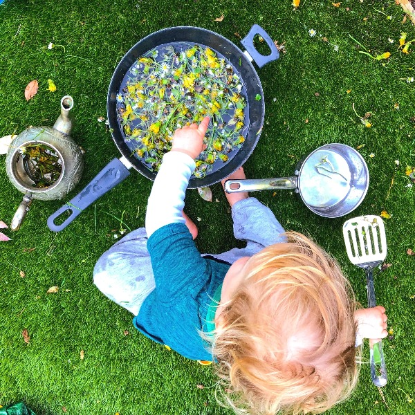 Outdoor Learning with Loose Parts