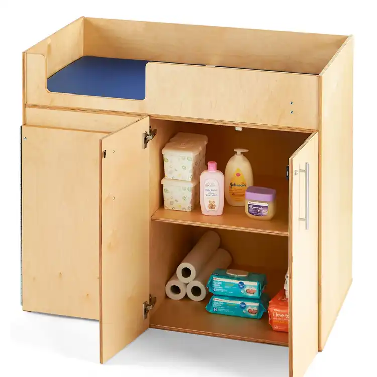 Becker's Changing Table with Stairs