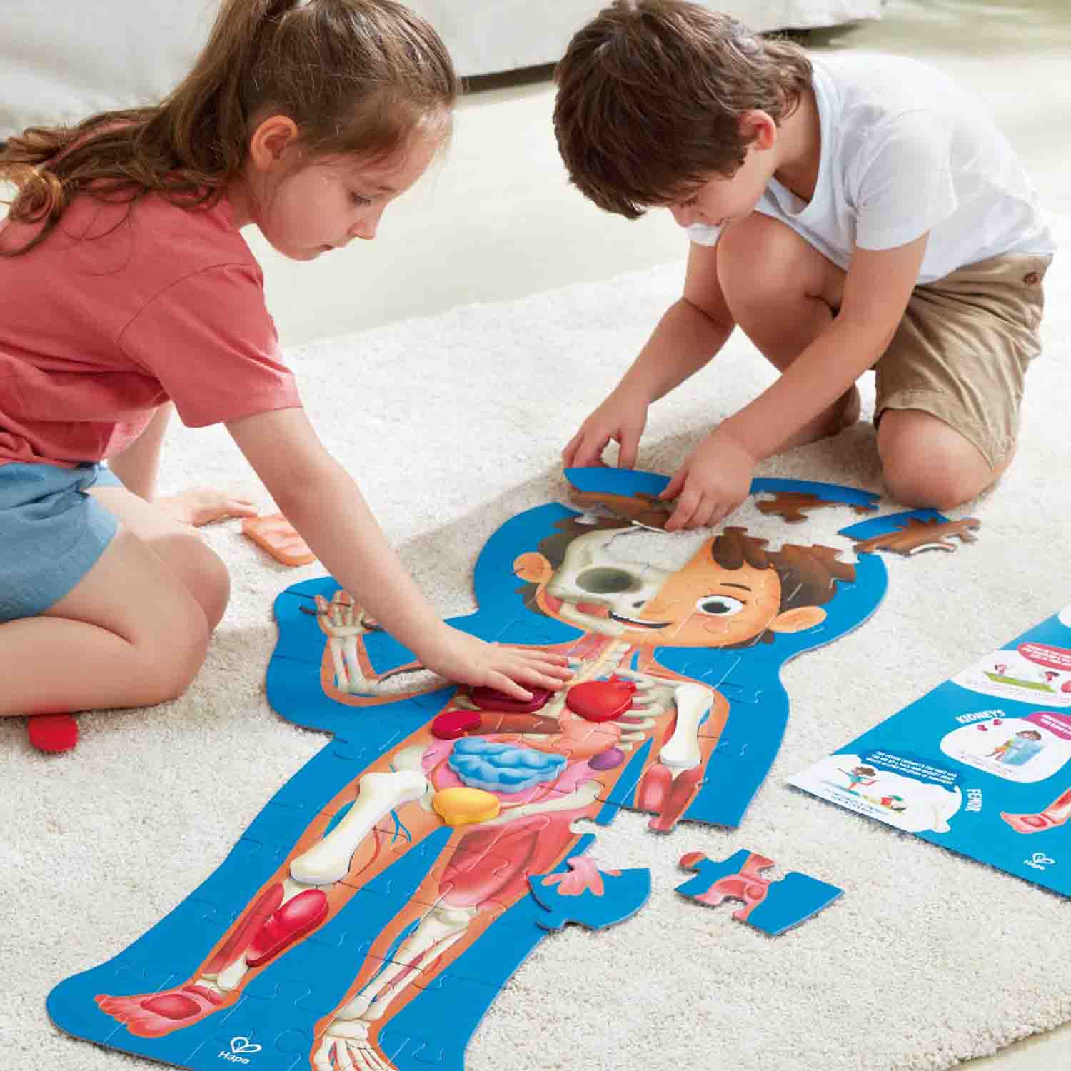 Puzzle Corpo Umano per Bambini 61 Tessere in Legno con Poster HAPE - E1635