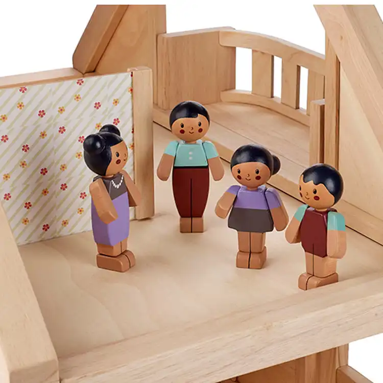 Friends and Family Figures, Caramel