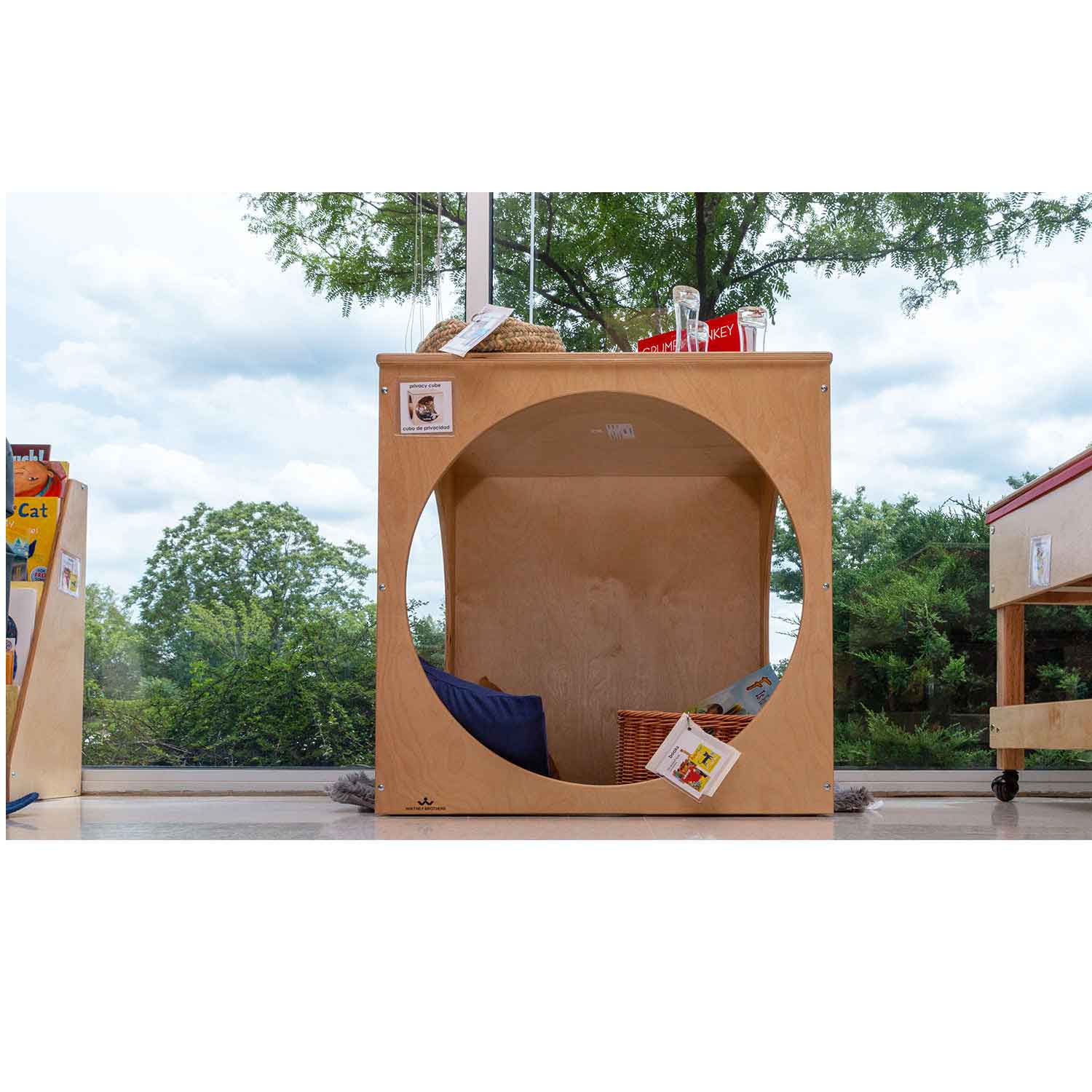 Privacyloop Cube Privacy Cube for Preschool Classroom | Becker's School Supplies